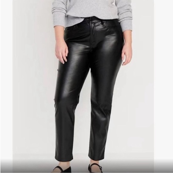Old Navy High Rise OG Straight Black Faux Leather Pants - Picture 1 of 10